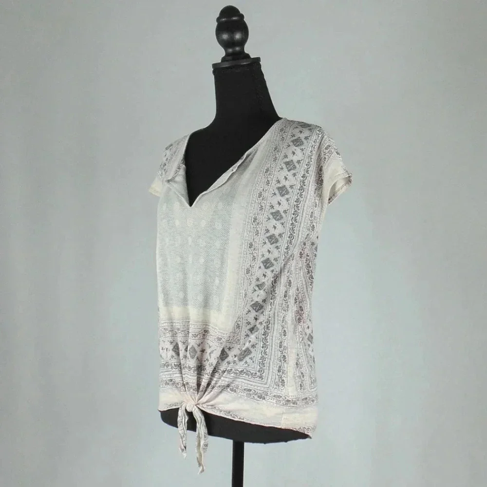 Lucky Brand Light Pink and Grey Printed Split V-Neck Shirt Sz M - Picture 3 of 12